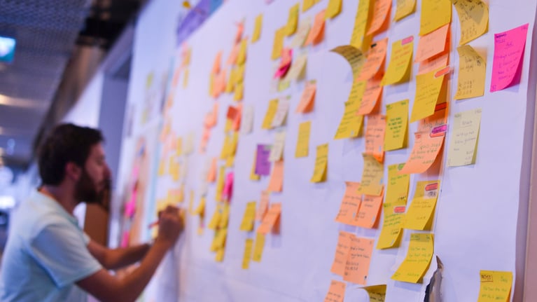 How Does Agile Change With Remote Work? 7 Hacks For Distributed Teams